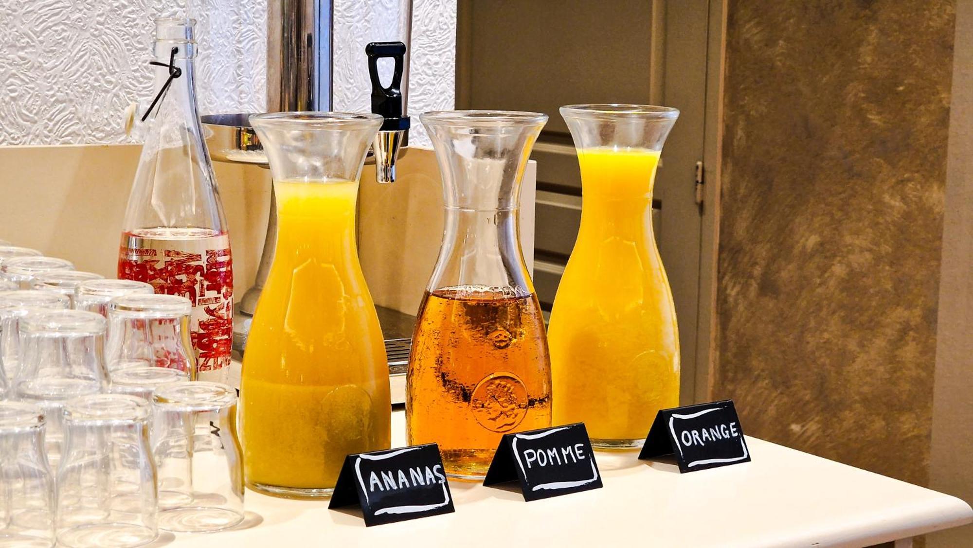 Logis Hotel Restaurant De France Saint-Geniez-dʼOlt المظهر الخارجي الصورة
