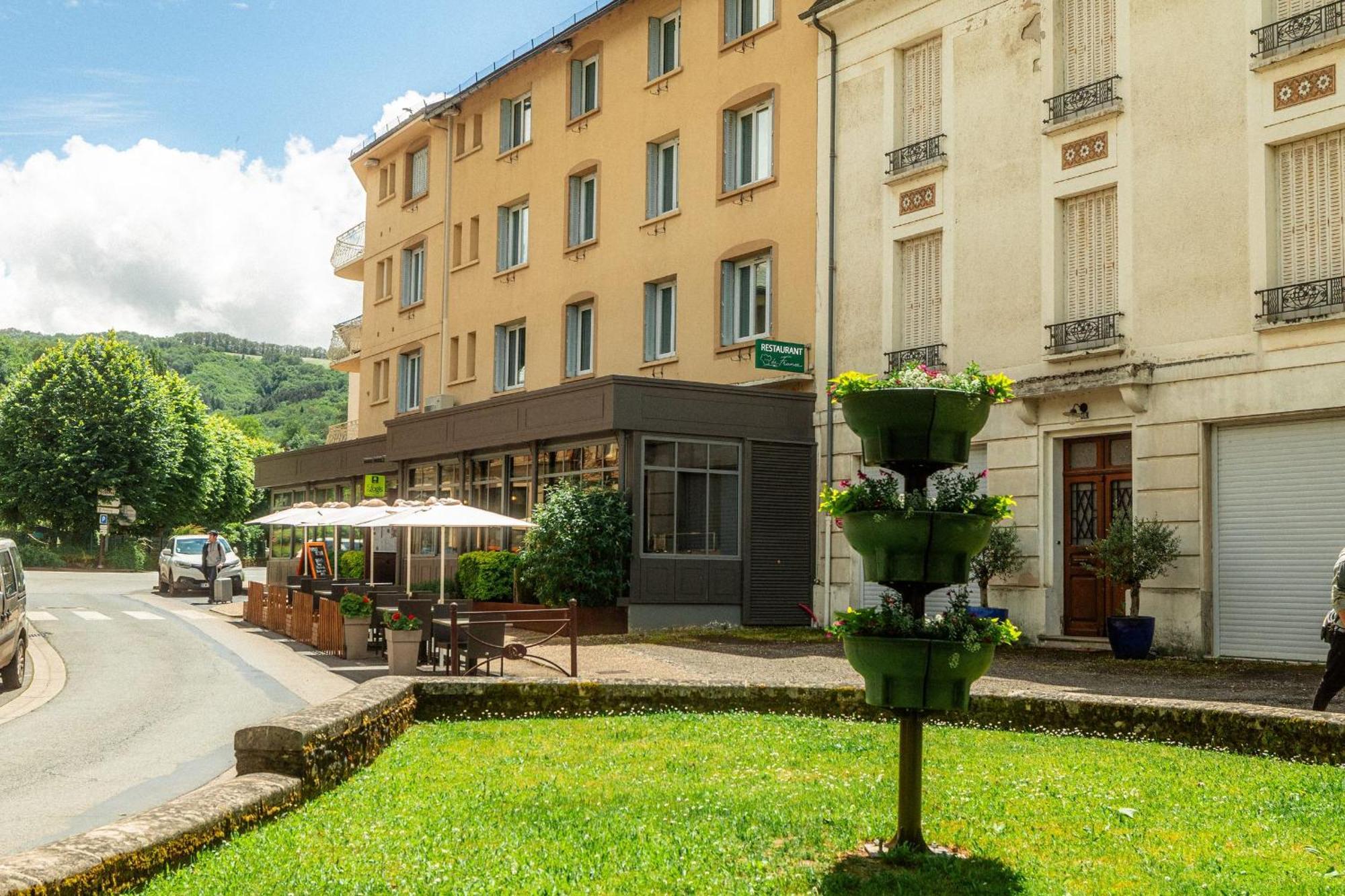 Logis Hotel Restaurant De France Saint-Geniez-dʼOlt المظهر الخارجي الصورة