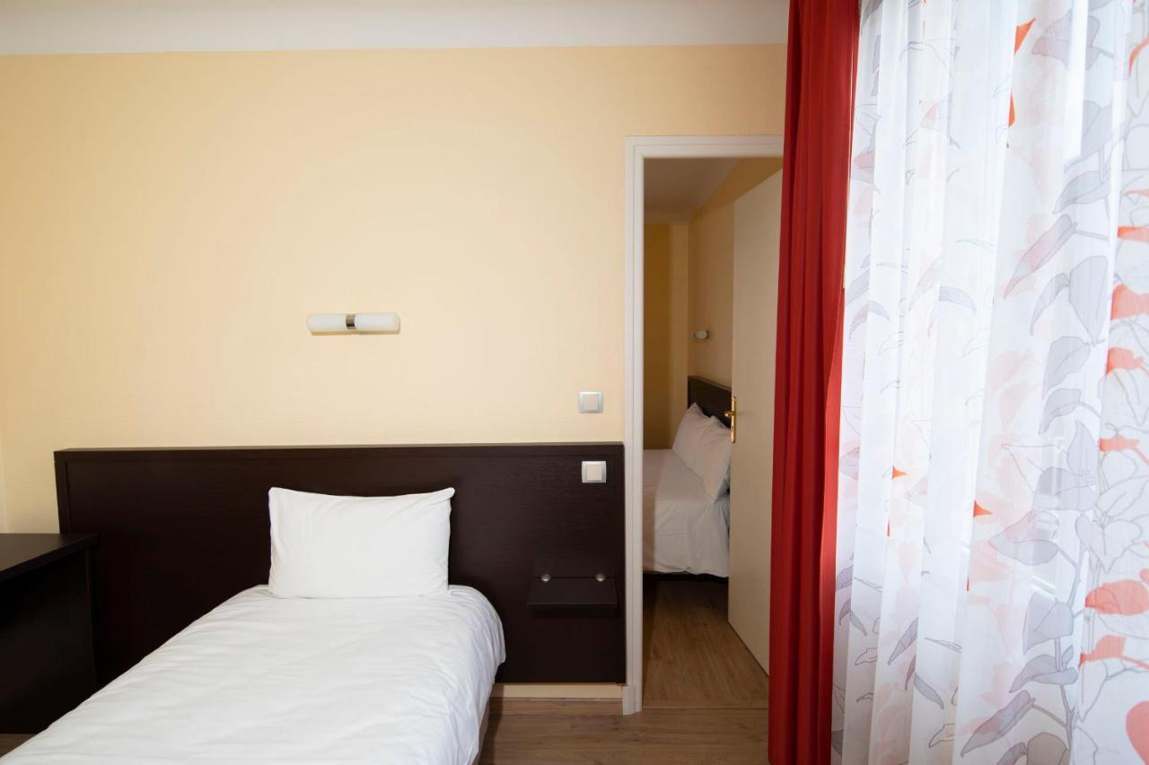 Logis Hotel Restaurant De France Saint-Geniez-dʼOlt المظهر الخارجي الصورة