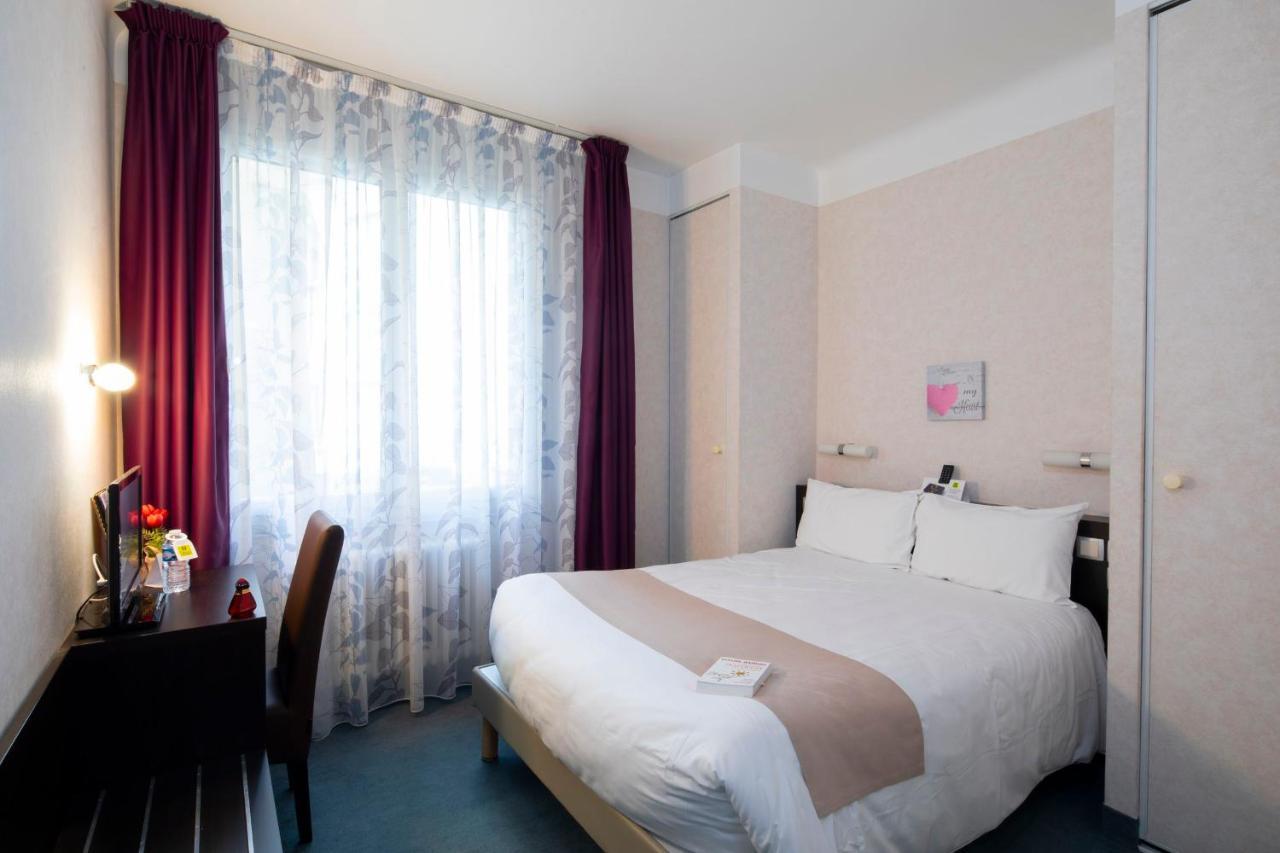 Logis Hotel Restaurant De France Saint-Geniez-dʼOlt المظهر الخارجي الصورة