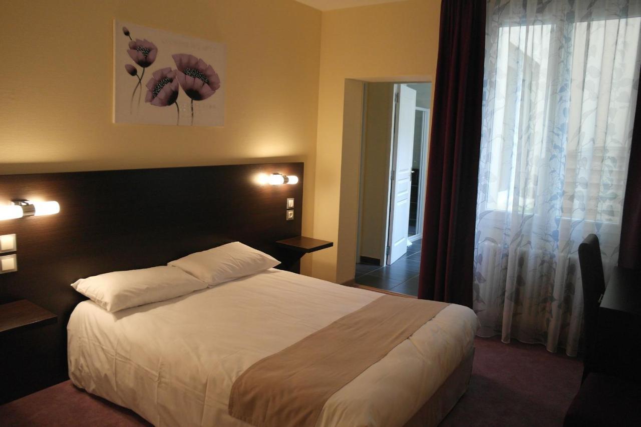 Logis Hotel Restaurant De France Saint-Geniez-dʼOlt المظهر الخارجي الصورة